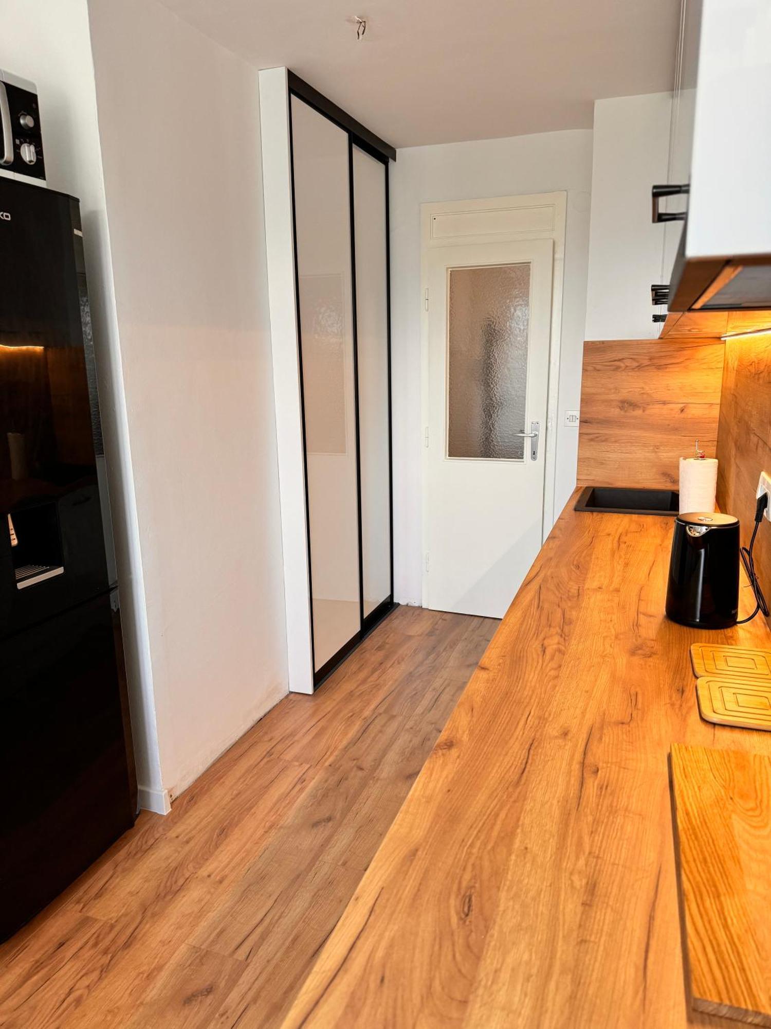 High-floor Apartment, Free Parking *